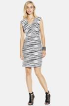 Women's Vince Camuto Linear Jacquard V-neck Dress