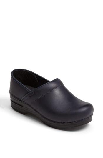 Women's Dansko 'professional' Oiled Leather Clog .5-5us / 35eu - Blue