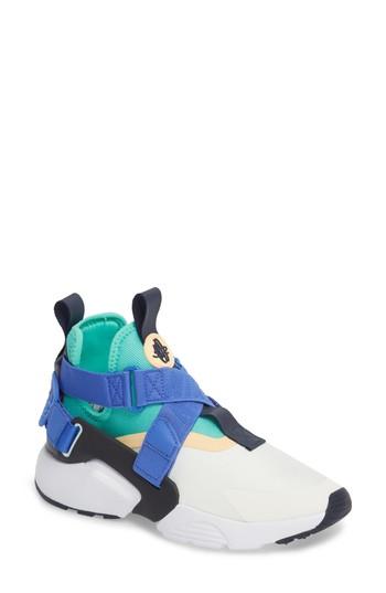 Women's Nike Air Huarache City Sneaker M - White