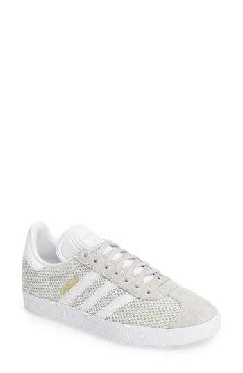 Women's Adidas Gazelle Sneaker .5 Women's / 4.5 Men's M - Beige
