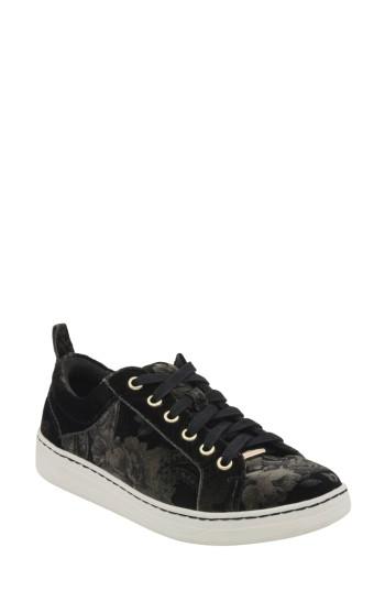 Women's Earth Zag Sneaker M - Black