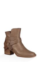 Women's Ugg Elysian Bootie .5 M - Brown