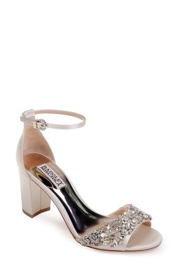Women's Badgley Mischka Hines Embellished Block Heel Sandal M - White