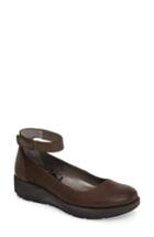 Women's Otbt Scamper Ankle Strap Wedge M - Brown