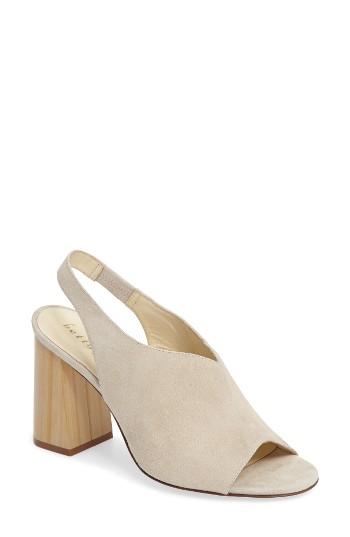 Women's Bettye Muller Posh Slingback Sandal .5 M - Ivory