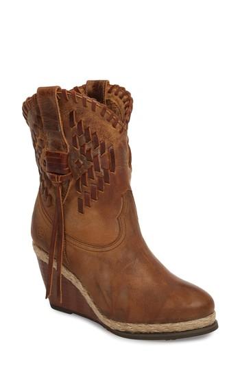 Women's Ariat Opry Western Bootie M - Brown
