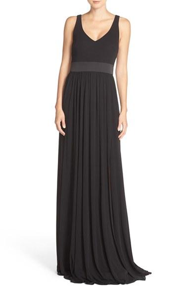 Women's Vera Wang V-neck Jersey Gown