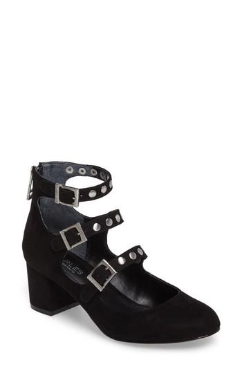 Women's Charles By Charles David Lewis Bootie Profile Pump M - Black