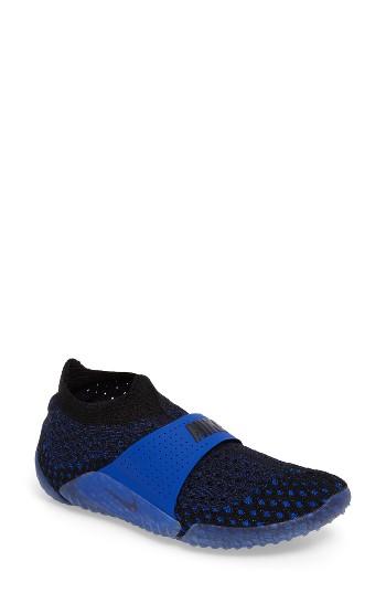 Women's Nike City Knife 3 Flyknit Sneaker M - Blue
