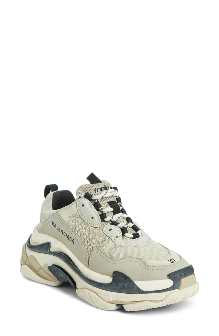 Women's Balenciaga Triple S Low Top Sneaker Us / 35eu - Beige