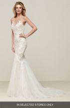 Women's Pronovias Drinam Lace & Tulle Mermaid Gown