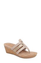Women's Ugg Maddie Wedge Sandal .5 M - Beige