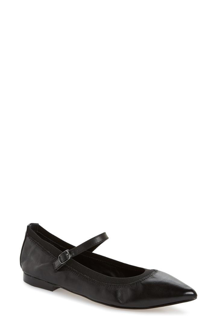 Women's Isola Palleteri Pointy Toe Flat .5 M - Black