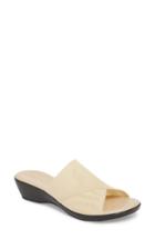 Women's Athena Alexander Viola Slide .5 M - Beige