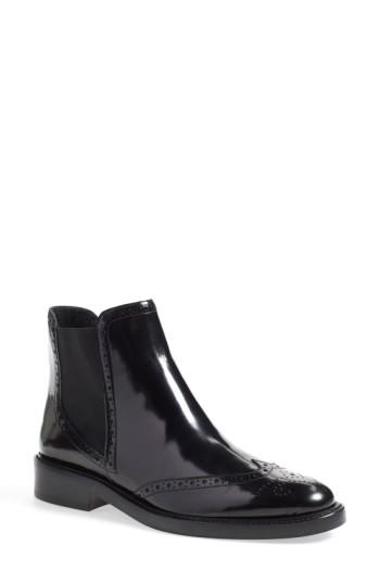 Women's Burberry 'bactonul' Chelsea Boot .5us / 38.5eu - Black