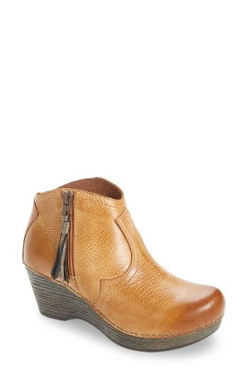 Women's Dansko Veronica Bootie .5-9us / 39eu M - Yellow