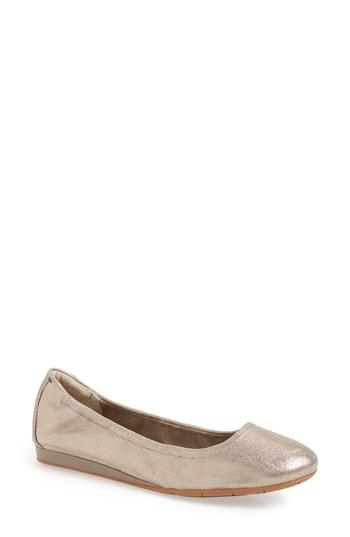 Women's T Tahari Helena Flat .5 M - Beige