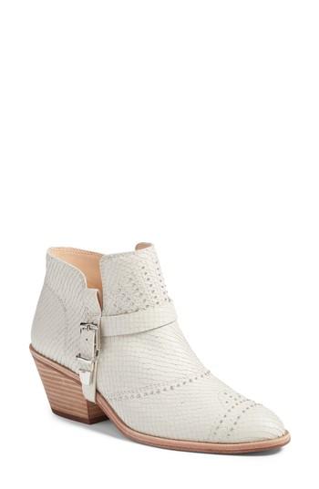 Women's Vince Camuto Dorintina Bootie M - White