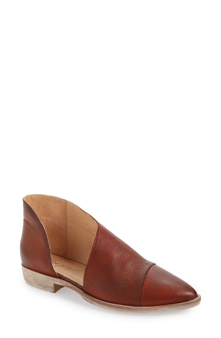 Women's Free People 'royale' Pointy Toe Flat .5us / 35.5eu - Brown