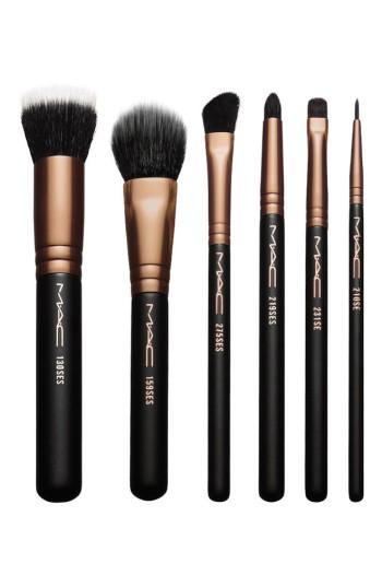 Mac Look In A Box Advanced Travel Brush Kit
