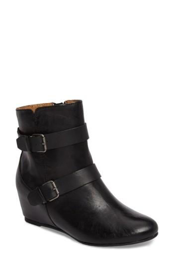 Women's Comfortiva Ramika Wedge Bootie M - Black