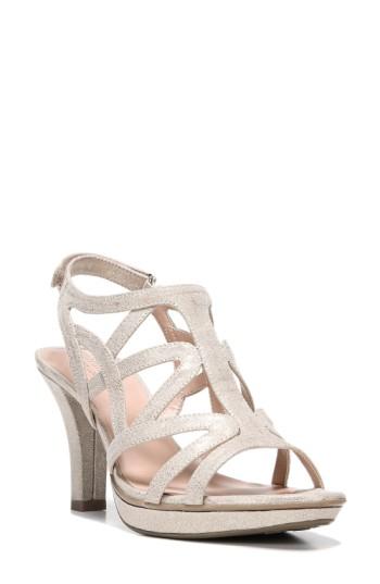 Women's Naturalizer 'danya' Sandal .5 M - Beige