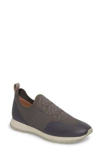 Women's Taryn Rose Cara Slip-on Sneaker .5 M - Grey