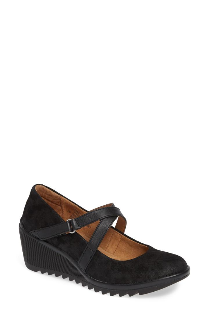 Women's Comfortiva Alice Wedge Heel Pump W - Black