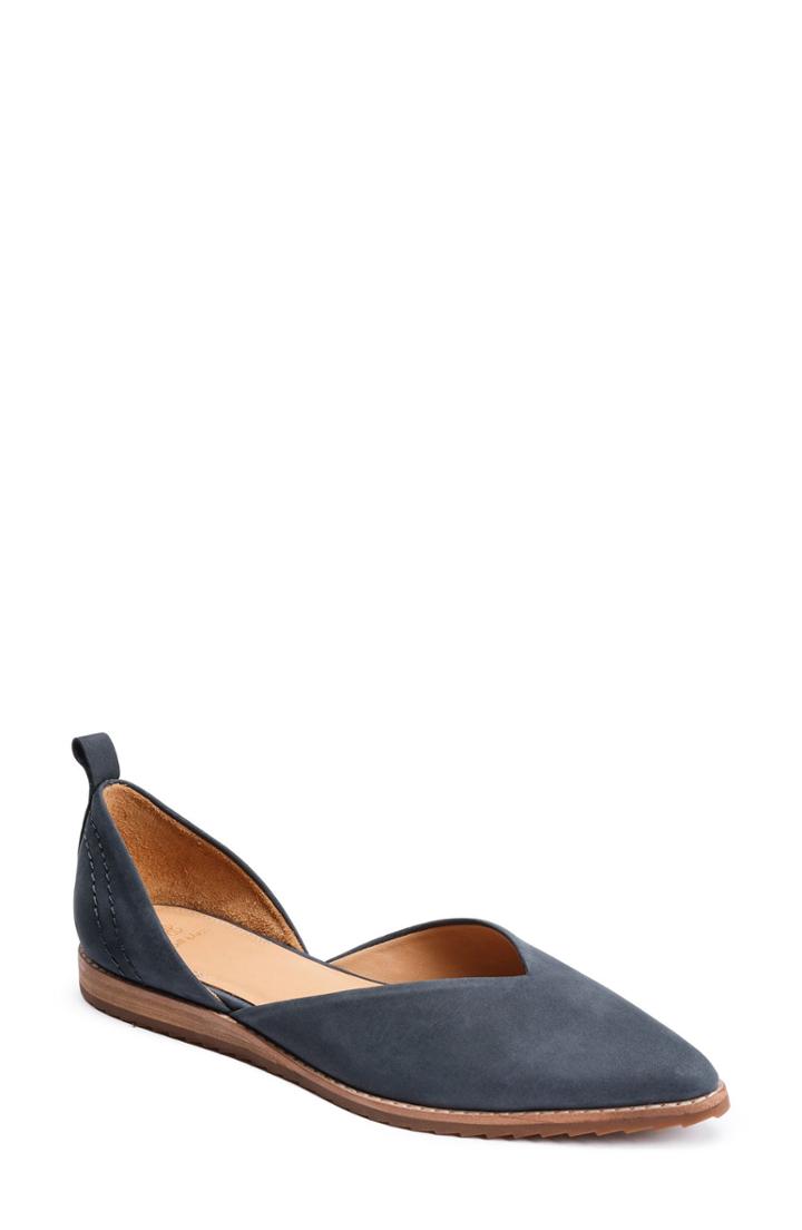 Women's Bill Blass Sybil Pointy Toe Flat .5 M - Blue