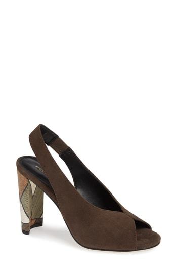 Women's Pelle Moda Honor Sandal M - Brown