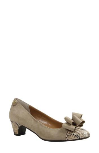 Women's J. Renee Prattsi Pump B - Beige