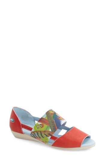 Women's Cloud 'canary' Skimmer Flat .5-7us / 37eu - Red