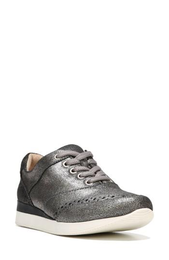 Women's Naturalizer Jimi 2 Perforated Sneaker .5 N - Metallic