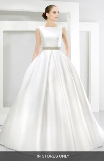 Women's Jesus Peiro 'martina' Embellished Waist Square Back Mikado Gown, Size - Ivory