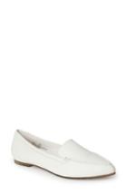 Women's Me Too Audra Loafer Flat .5 M - White