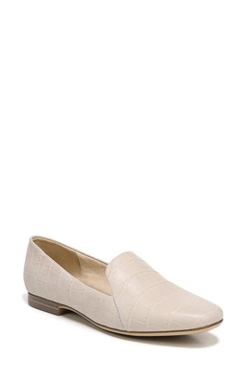 Women's Naturalizer Emiline Flat Loafer M - Grey