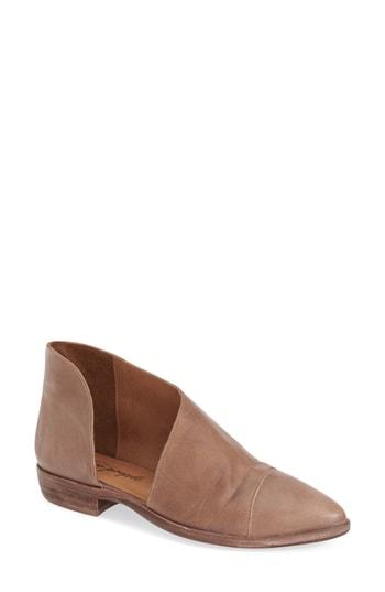 Women's Free People 'royale' Pointy Toe Flat Us / 36eu - Brown