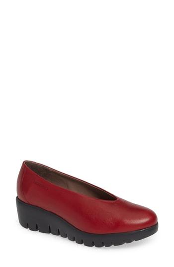 Women's Wonders Extralite Wedge Pump Us / 35eu - Red