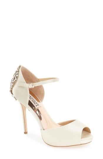 Women's Badgley Mischka 'dawn' Crystal Back D'orsay Pump M - Ivory