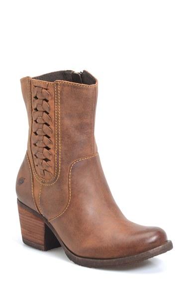 Women's B?rn Orosi Western Block Heel Boot M - Brown