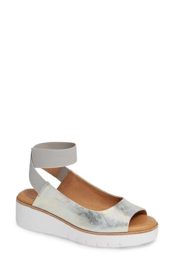 Women's Cc Corso Como Beeata Wedge Sandal M - Metallic