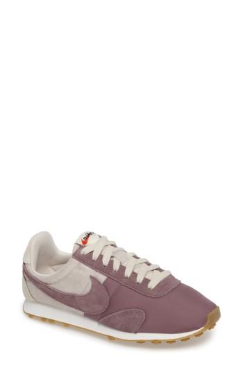 Women's Nike Pre Montreal Racer Vintage Sneaker M - Purple