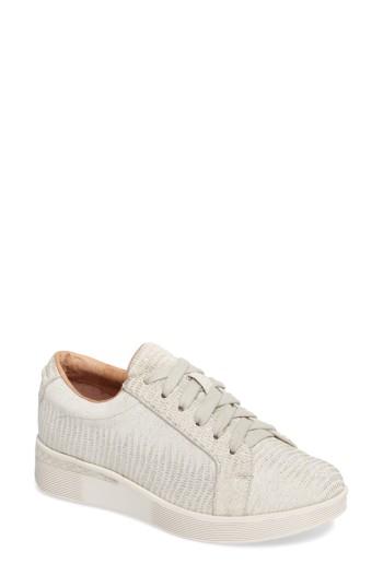 Women's Gentle Souls Haddie Low Platform Sneaker .5 M - Metallic