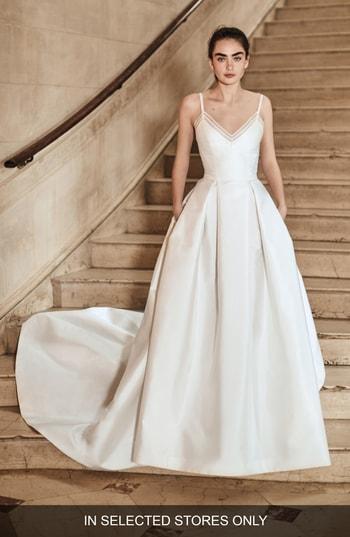 Women's Carolina Herrera Heather Mikado Ballgown, Size In Store Only - White