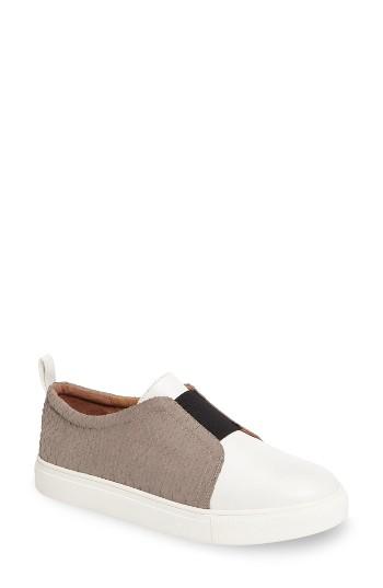 Women's Linea Paolo Kyle Slip-on Sneaker .5 M - White