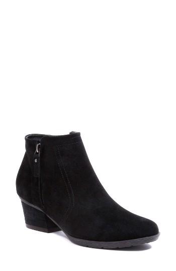 Women's Blondo Irena Waterproof Boot .5 M - Black