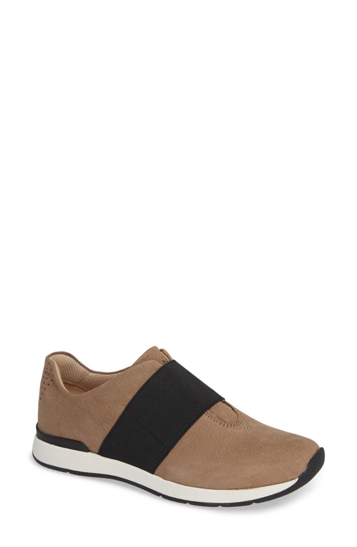 Women's Vionic Codie Slip-on Sneaker .5 M - Beige