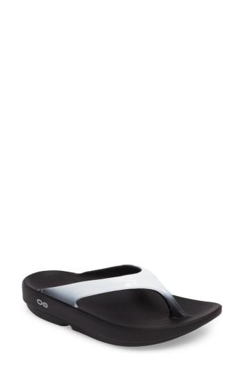 Women's Oofos Oolala Flip Flop M - White