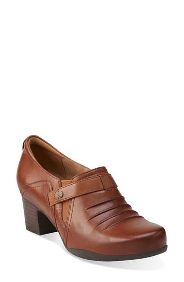Women's Clarks 'rosalyn Nicole' Pump W - Brown