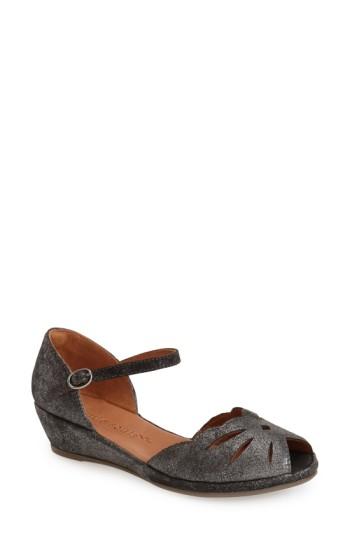 Women's Gentle Souls 'lily Moon' Sandal .5 M - Grey